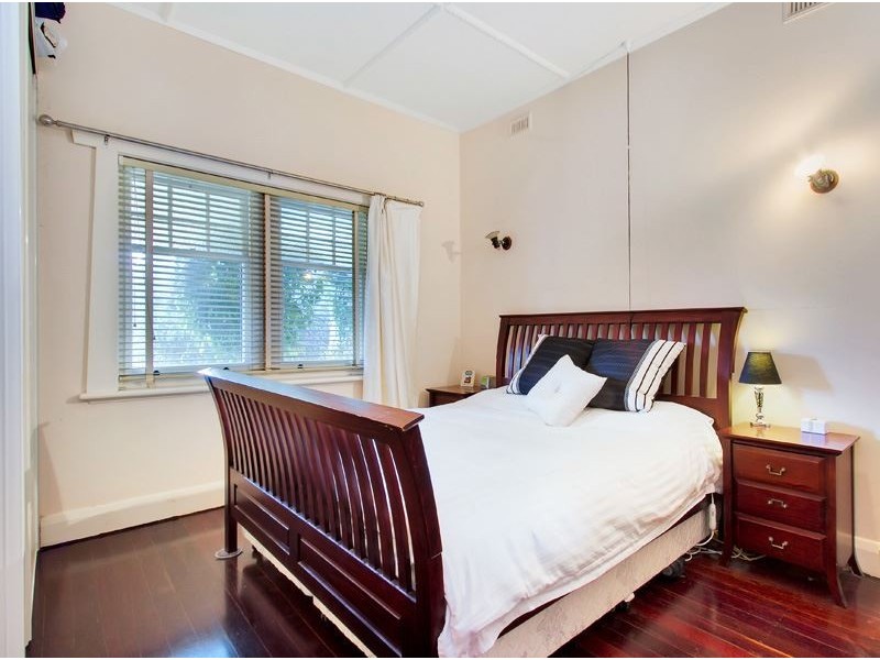 21 Palmer Avenue, Myrtle Bank SA 5064