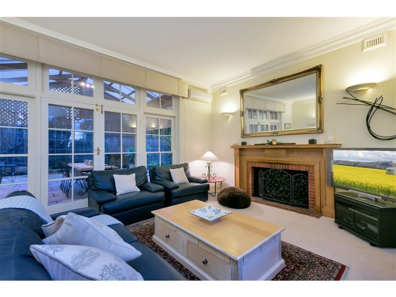 14 Gilles Road, Glen Osmond SA 5064