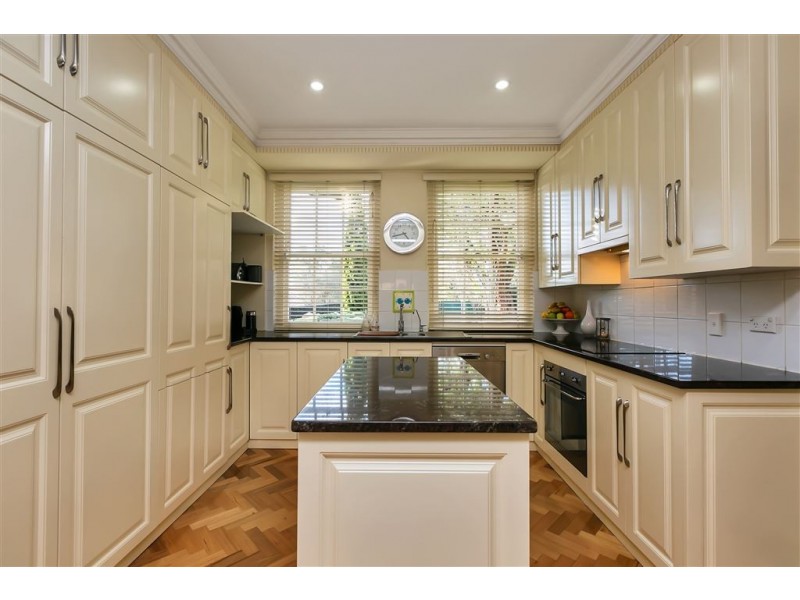 14 Gilles Road, Glen Osmond SA 5064