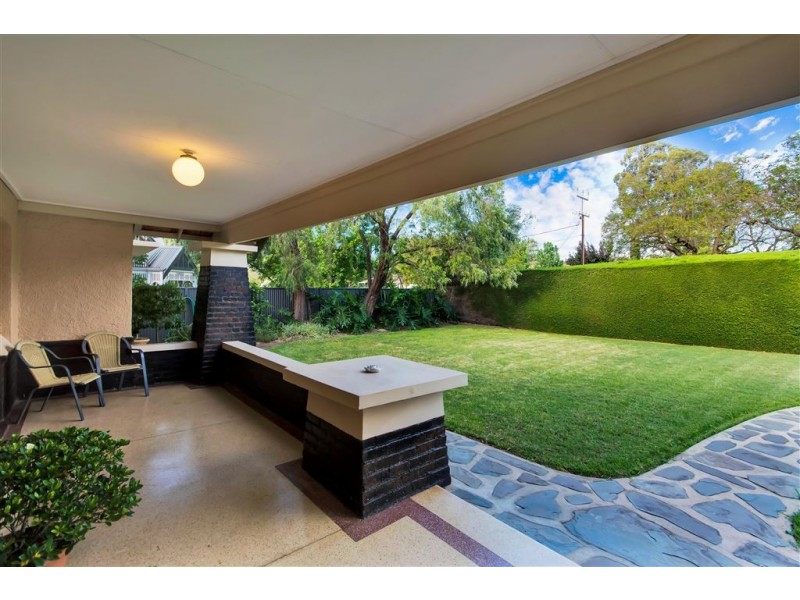 13 Peroomba Avenue, Kensington Gardens SA 5068