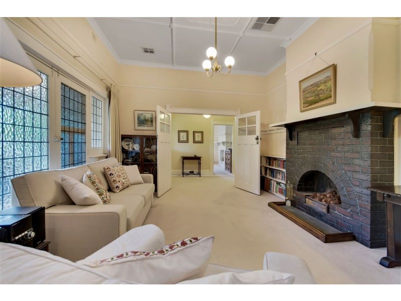 13 Peroomba Avenue, Kensington Gardens SA 5068