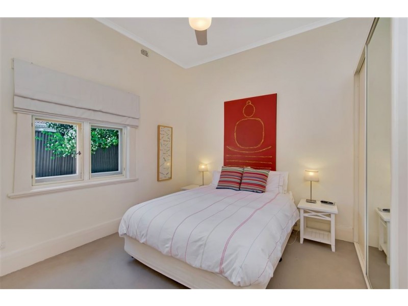 13 Peroomba Avenue, Kensington Gardens SA 5068