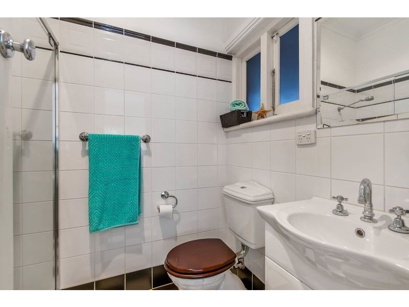 8 Burnham Avenue, Myrtle Bank SA 5064