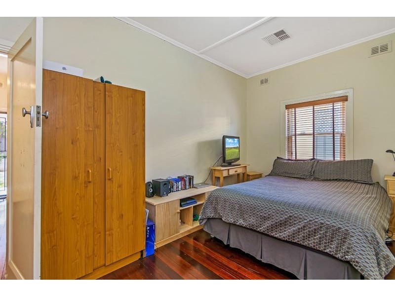 8 Burnham Avenue, Myrtle Bank SA 5064