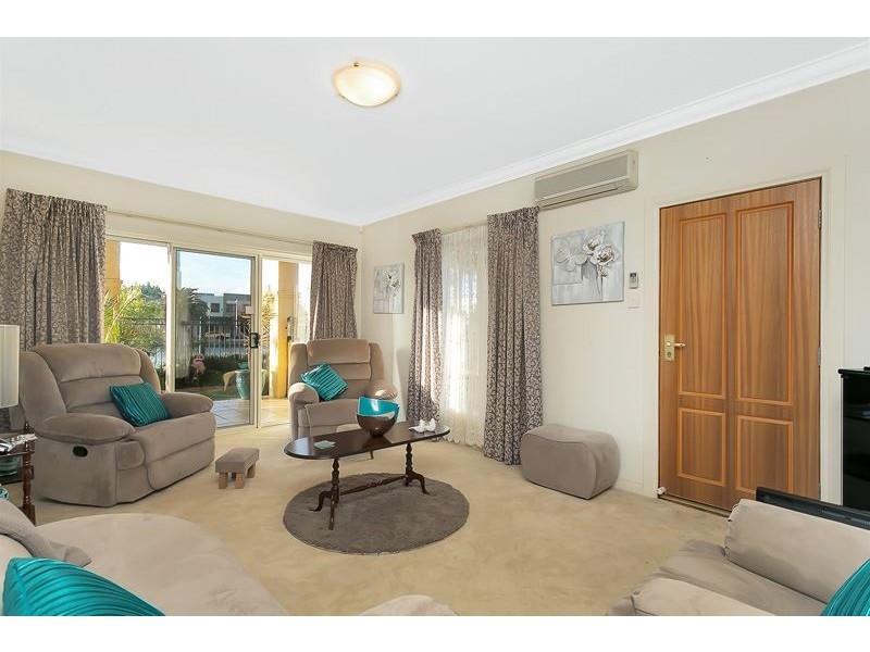 14 Lakeside Close, Mawson Lakes SA 5095