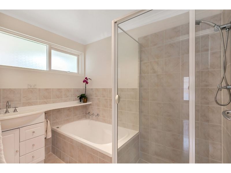 34 Elmgrove Street, Aberfoyle Park SA 5159