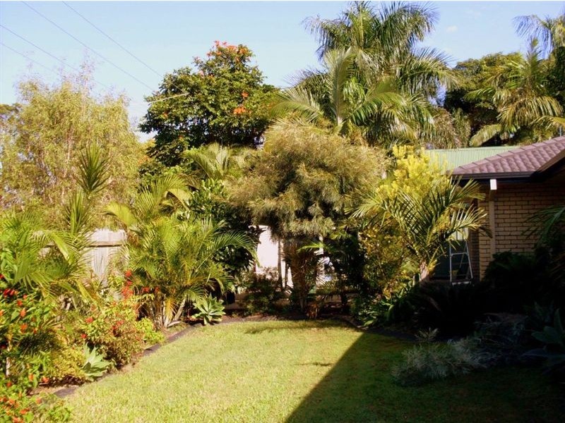 2 First Avenue, Marcoola QLD 4564