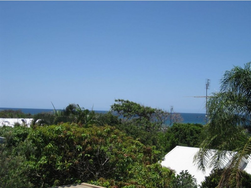 4 Teal Street, Peregian Beach QLD 4573