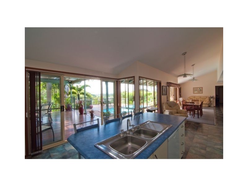 13 Tinarra Close, Maroochy River QLD 4561