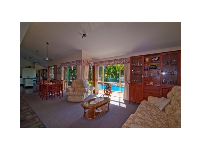 13 Tinarra Close, Maroochy River QLD 4561