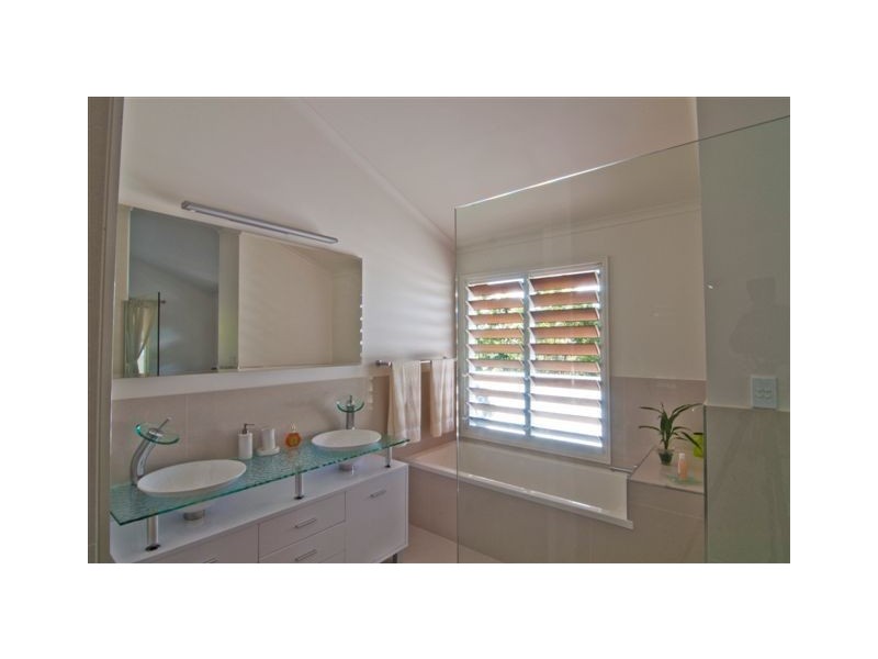 16 Mountain Rise Court, Mount Coolum QLD 4573