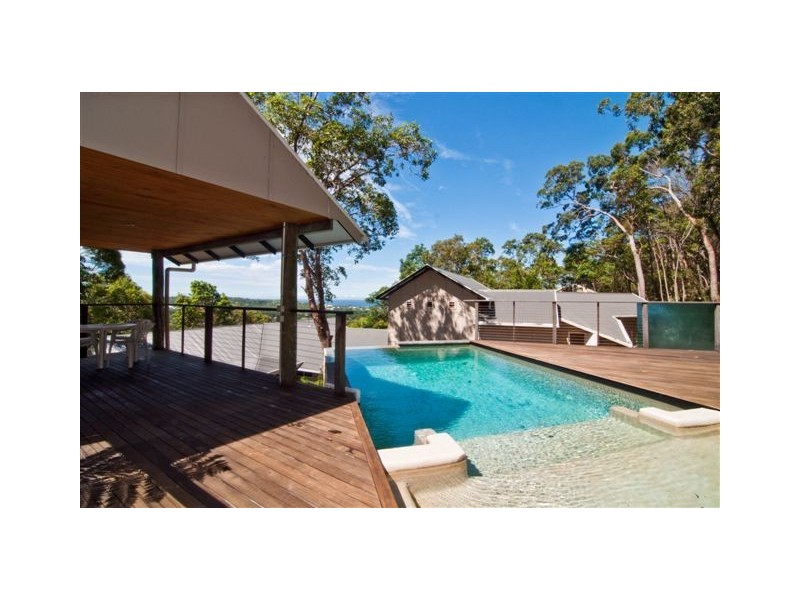 16 Mountain Rise Court, Mount Coolum QLD 4573