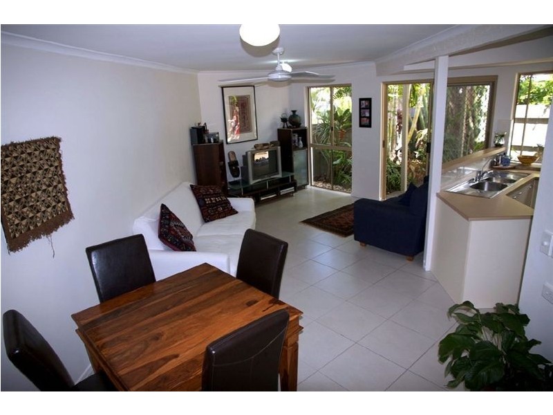 2/6 Power Court, Mount Coolum QLD 4573