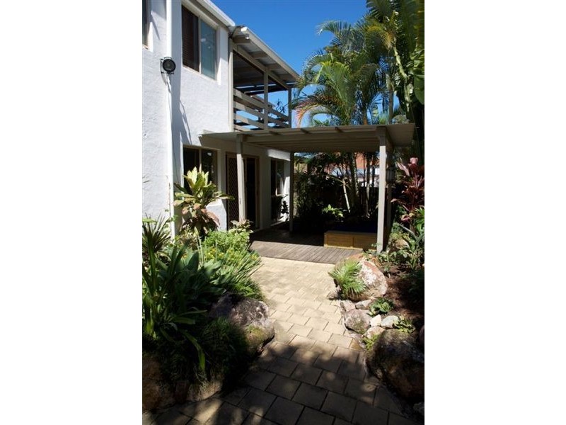 2/6 Power Court, Mount Coolum QLD 4573