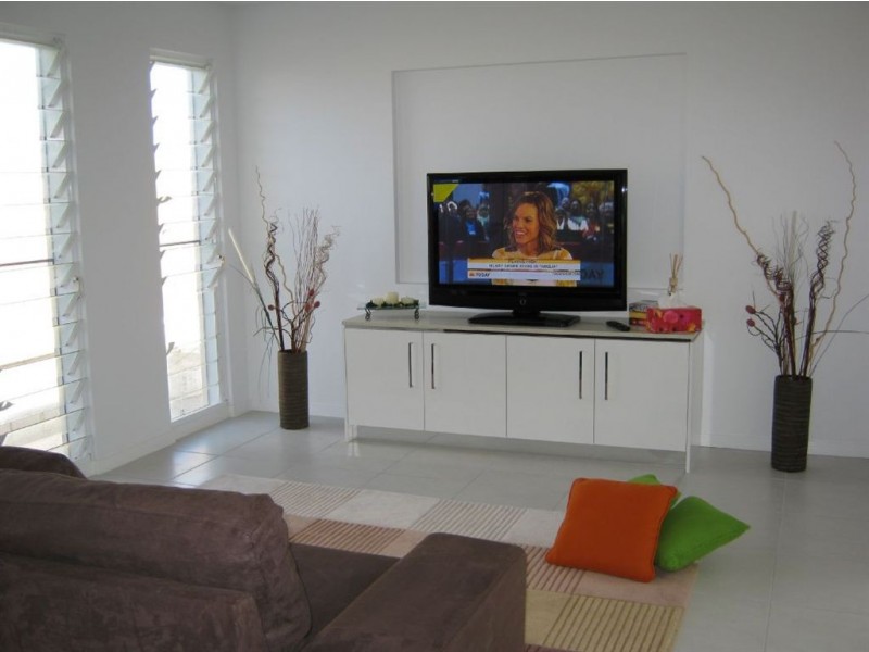 8 Breakers Place, Mount Coolum QLD 4573