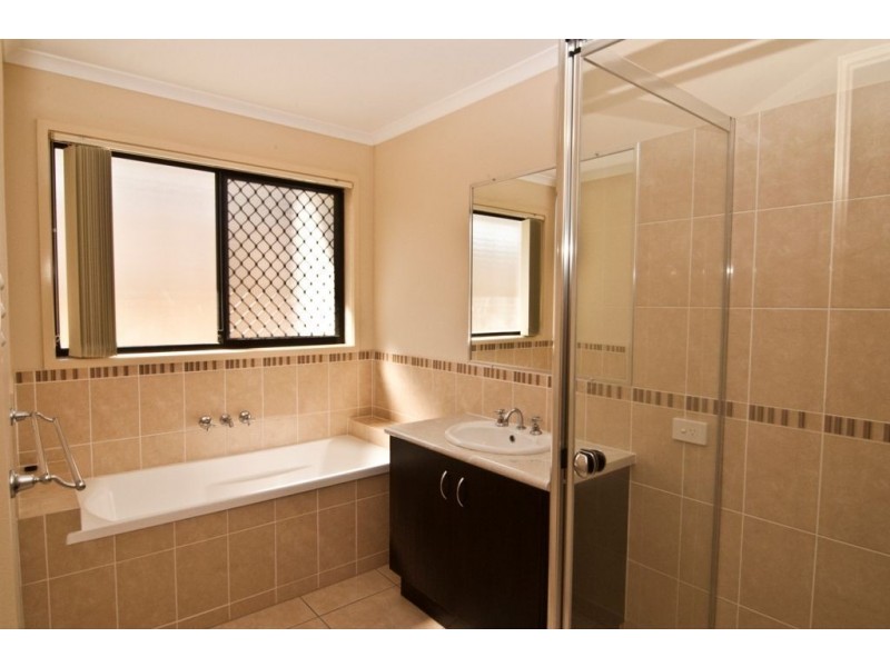 10 Sandhurst Court, Peregian Springs QLD 4573