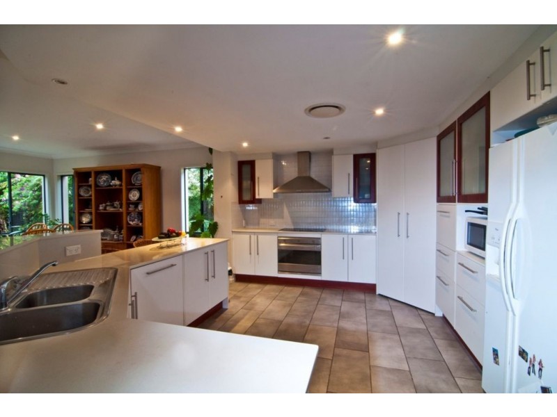 4 Garcia Court, Peregian Springs QLD 4573