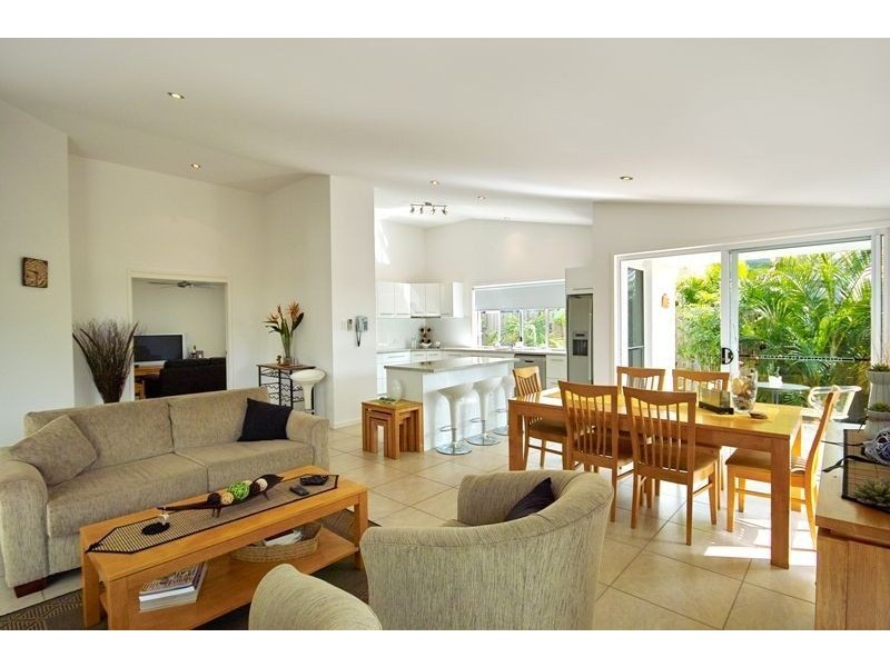 8 Ocean Keys Crescent, Mount Coolum QLD 4573