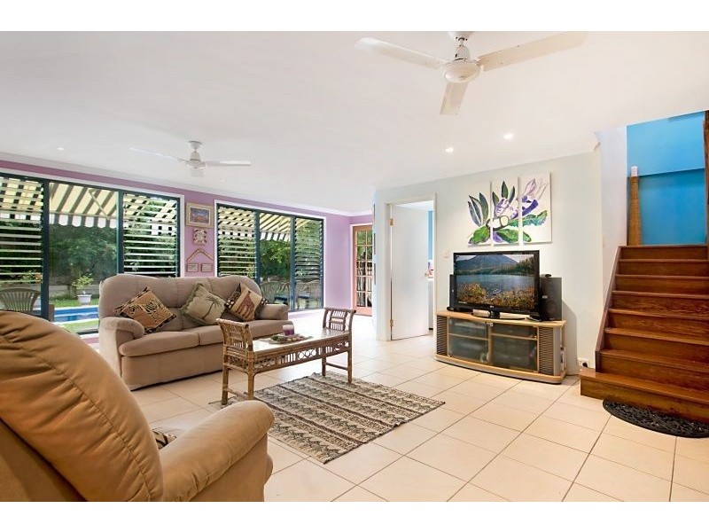 7 Andrew St, Point Arkwright QLD 4573