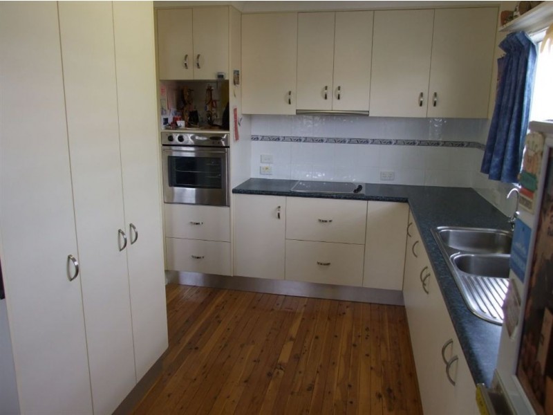 18 Moondarra Crescent, Mooloolaba QLD 4557