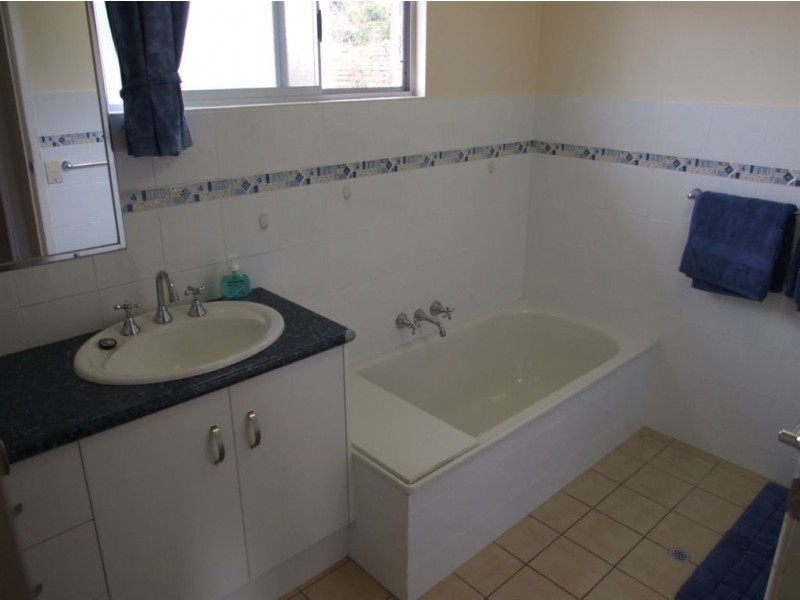 18 Moondarra Crescent, Mooloolaba QLD 4557