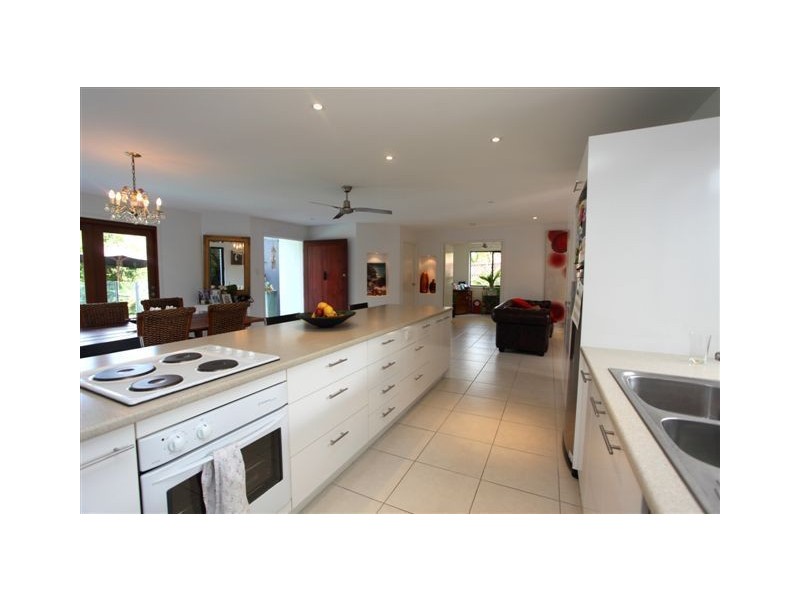 11 Perkins Place, Yaroomba QLD 4573