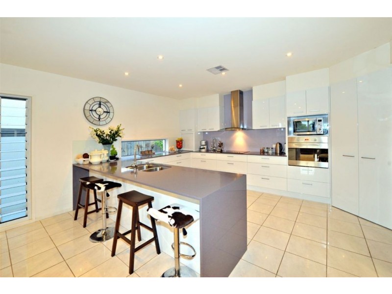 3 Anchorage Circuit, Twin Waters QLD 4564