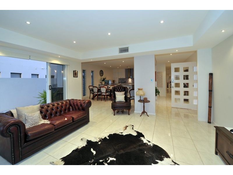3 Anchorage Circuit, Twin Waters QLD 4564