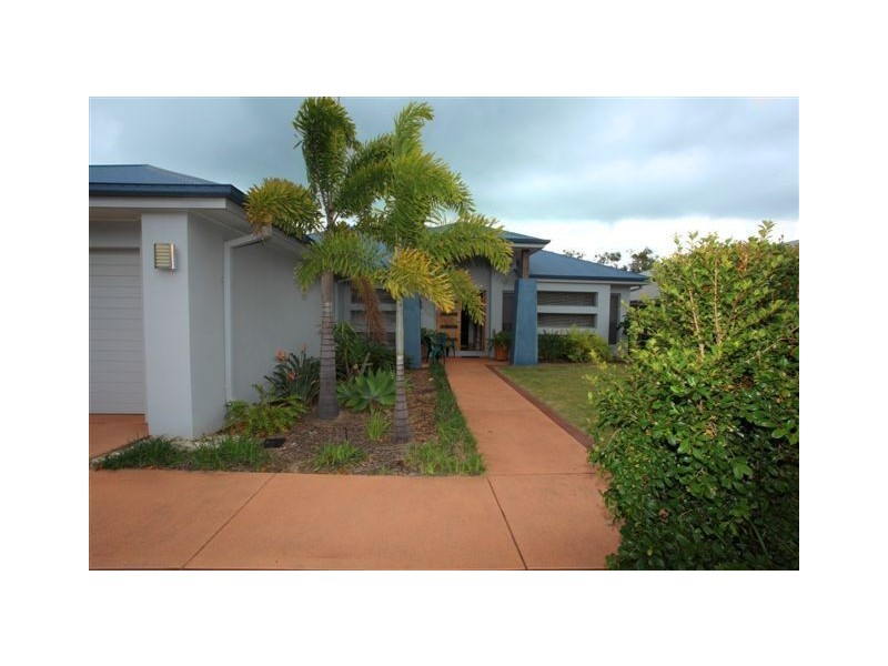 20 Dornoch Way, Peregian Springs QLD 4573