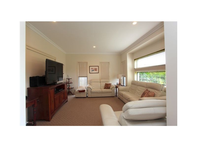 20 Dornoch Way, Peregian Springs QLD 4573