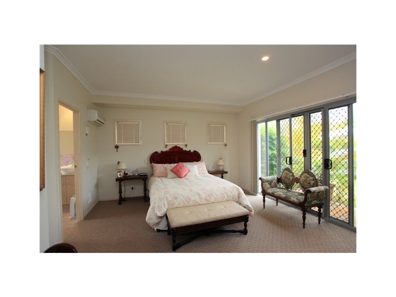 20 Dornoch Way, Peregian Springs QLD 4573