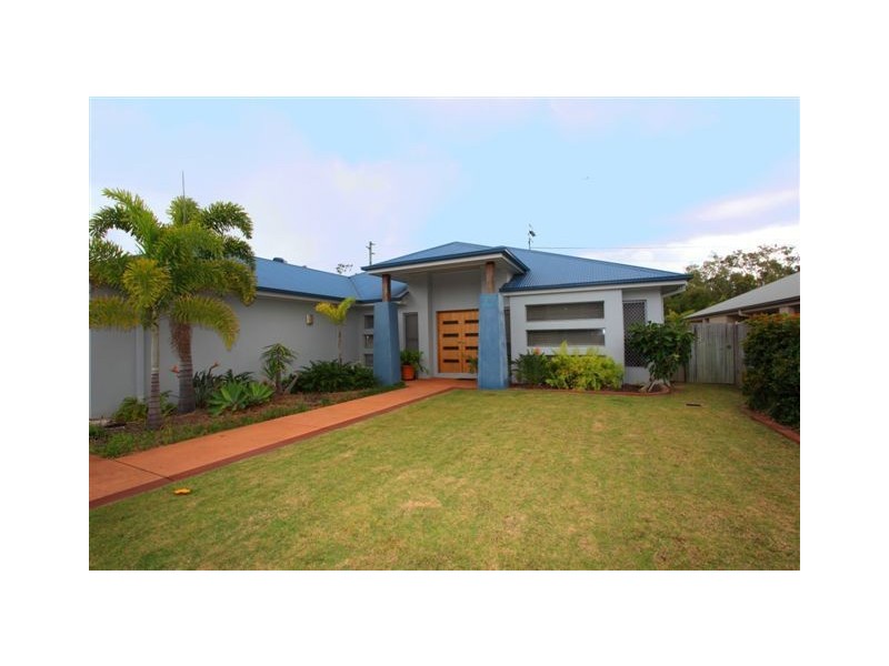 20 Dornoch Way, Peregian Springs QLD 4573