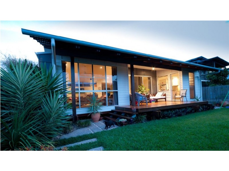 12 Boardrider Cres, Mount Coolum QLD 4573