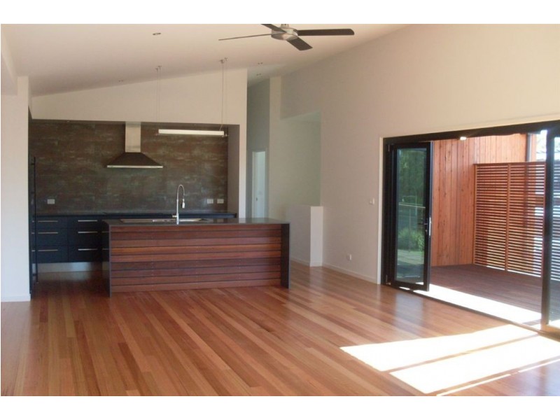 18 Boardrider Crescent, Mount Coolum QLD 4573