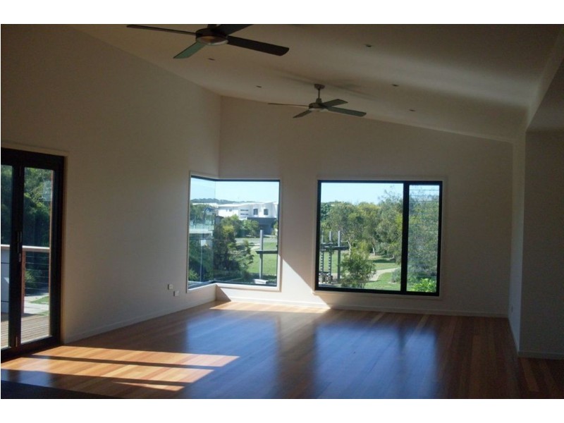18 Boardrider Crescent, Mount Coolum QLD 4573