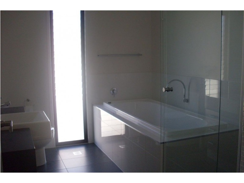 18 Boardrider Crescent, Mount Coolum QLD 4573