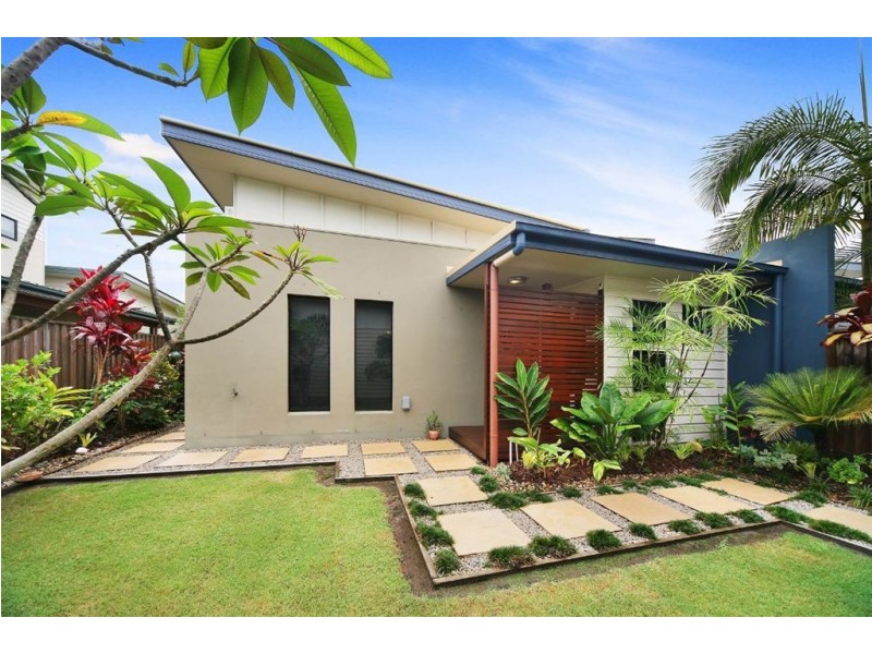 1/7 Suzanne Close, Mudjimba QLD 4564