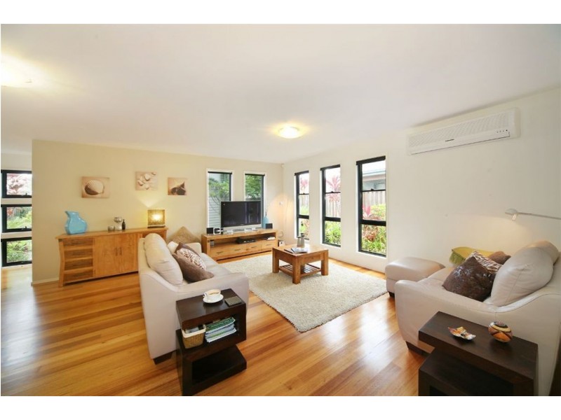 1/7 Suzanne Close, Mudjimba QLD 4564