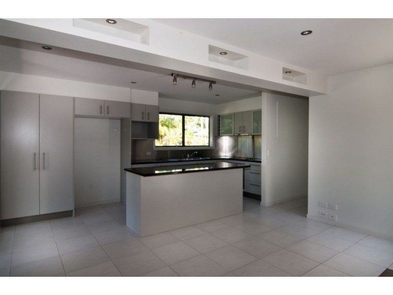 1 LORIEN AVE, Coolum Beach QLD 4573