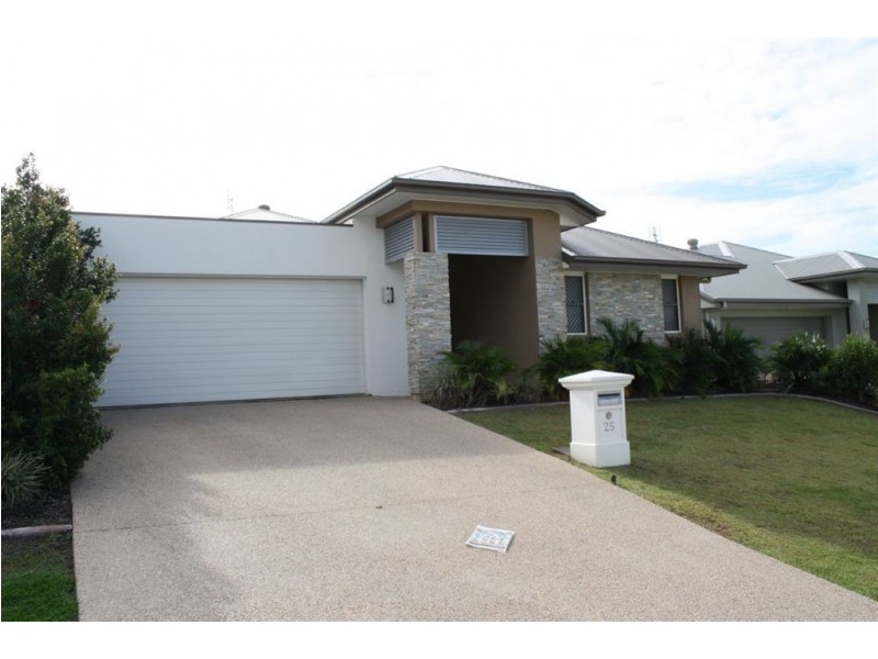 25 Maidstone Crescent, Peregian Springs QLD 4573