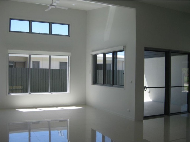 2 Surfside Lane, Mount Coolum QLD 4573