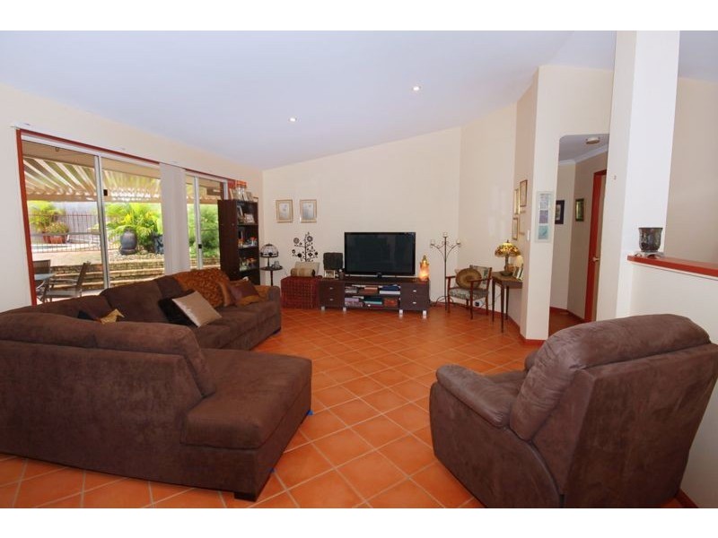 1 EMERALD VISTA PARADE, Yandina QLD 4561