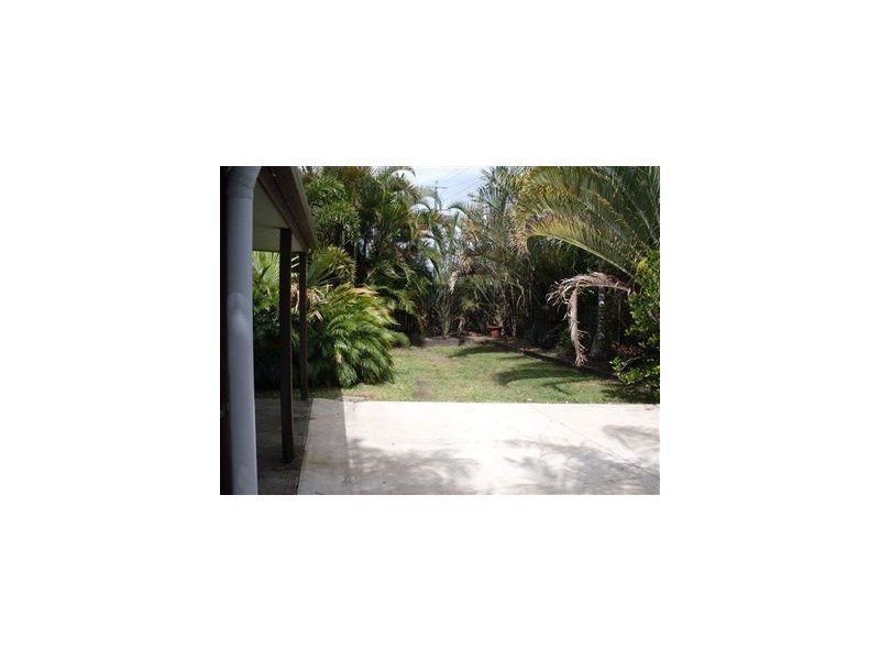 774 David Low Way, Mudjimba QLD 4564