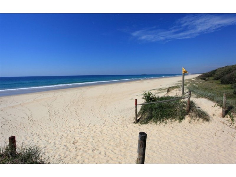 5 Kallatina Crt, Mount Coolum QLD 4573