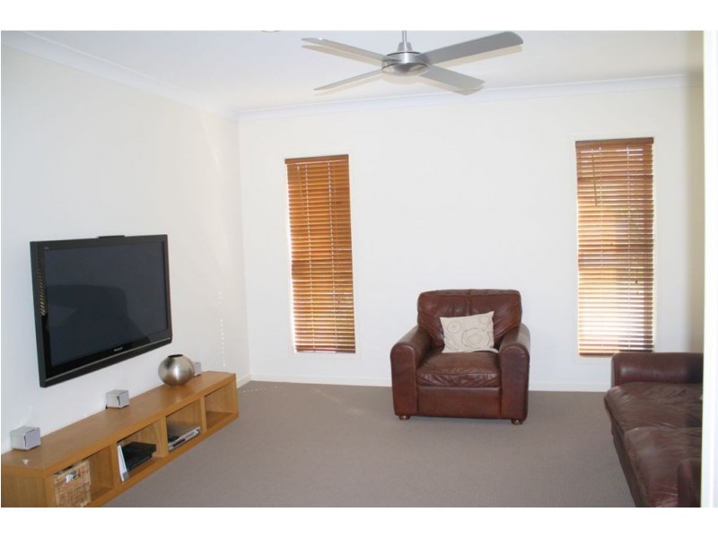 5 Sandhurst Crescent, Peregian Springs QLD 4573