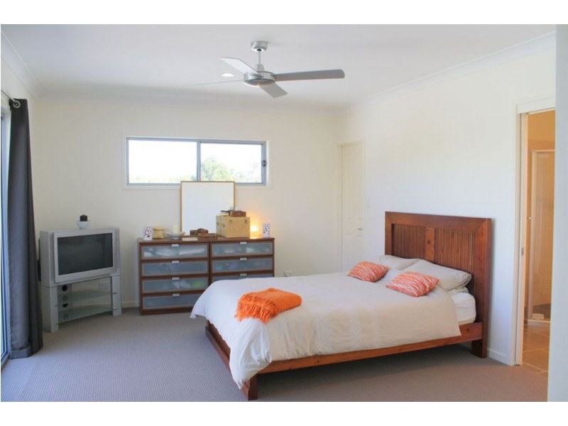 5 Sandhurst Crescent, Peregian Springs QLD 4573