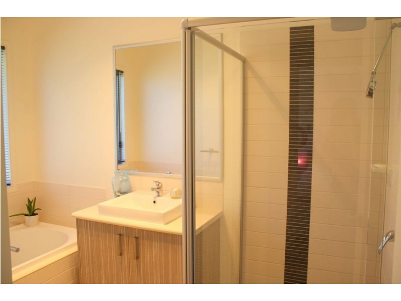 5 Sandhurst Crescent, Peregian Springs QLD 4573
