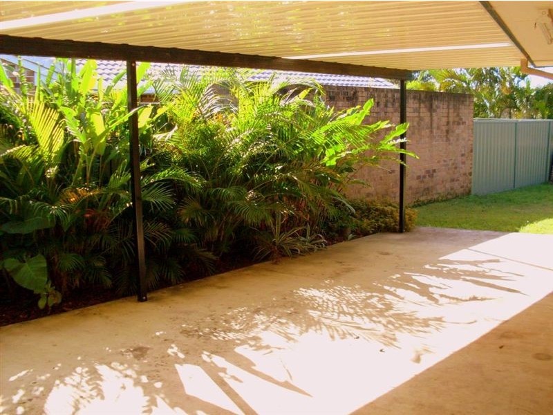 2 First Avenue, Marcoola QLD 4564