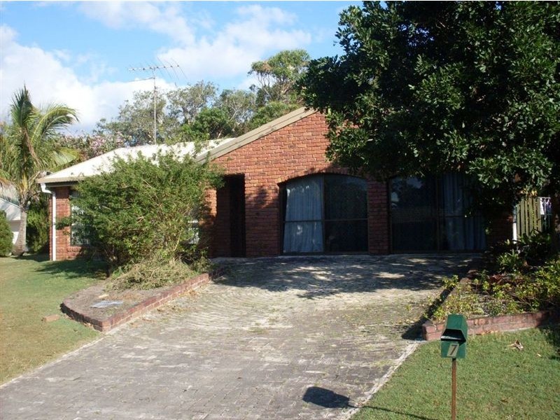 7 Spinnaker Drive, Mount Coolum QLD 4573