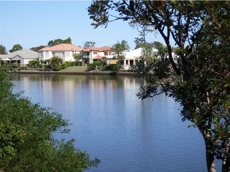18 Veerings Crescent, Twin Waters QLD 4564